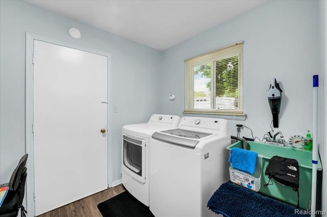834 S Main Street, Marine City, MI 48039