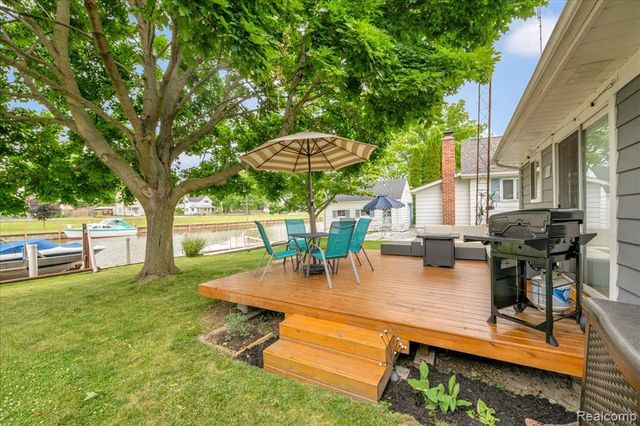 834 S Main Street, Marine City, MI 48039