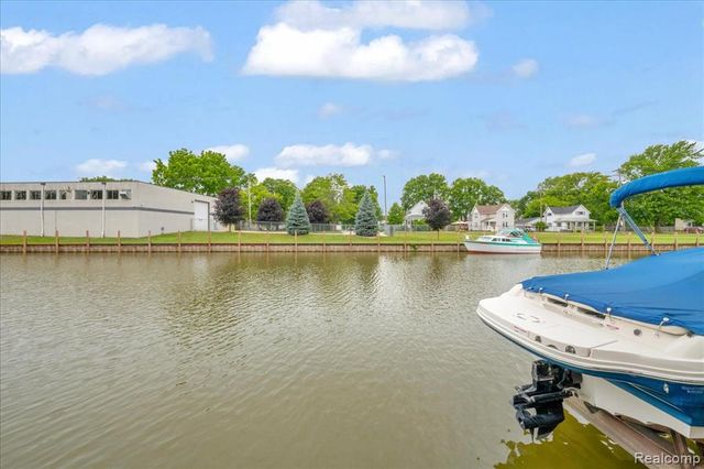 834 S Main Street, Marine City, MI 48039