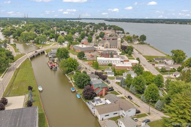 834 S Main Street, Marine City, MI 48039