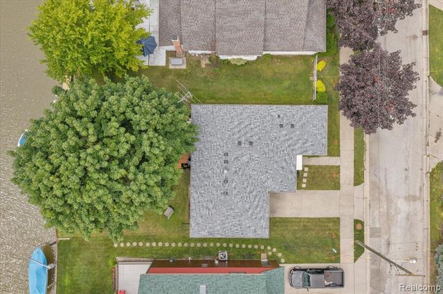 834 S Main Street, Marine City, MI 48039