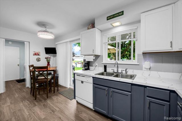 834 S Main Street, Marine City, MI 48039