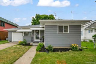 834 S Main Street, Marine City, MI 48039