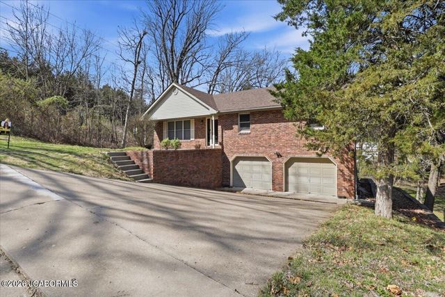 2418 COLONIAL HILLS ROAD, Jefferson City, MO 65109