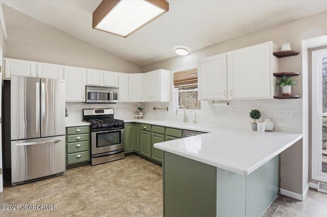 2418 COLONIAL HILLS ROAD, Jefferson City, MO 65109