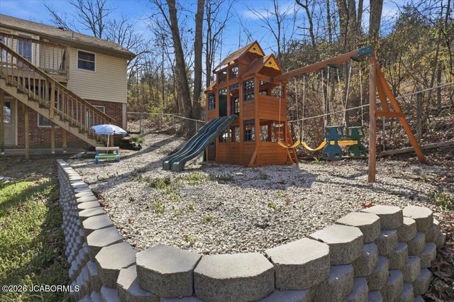 2418 COLONIAL HILLS ROAD, Jefferson City, MO 65109