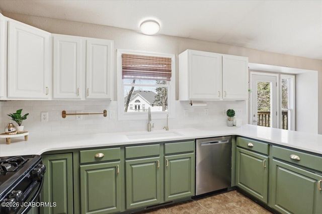 2418 COLONIAL HILLS ROAD, Jefferson City, MO 65109