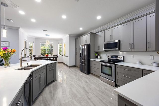 3337 SW Crestview Road, Port St. Lucie, Port St Lucie, FL 34952