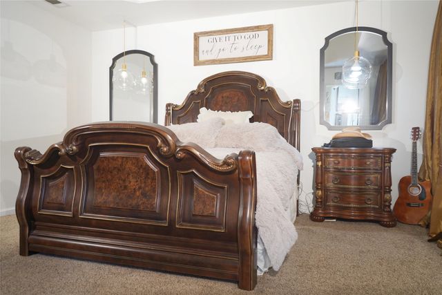 286 W Ridge Street, Decatur, TX 76234