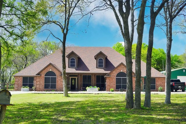 286 W Ridge Street, Decatur, TX 76234