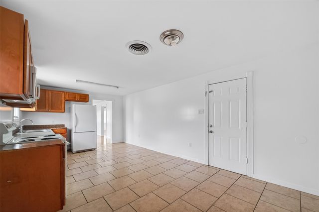 521 Alford Street, Baytown, TX 77520