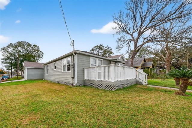 521 Alford Street, Baytown, TX 77520