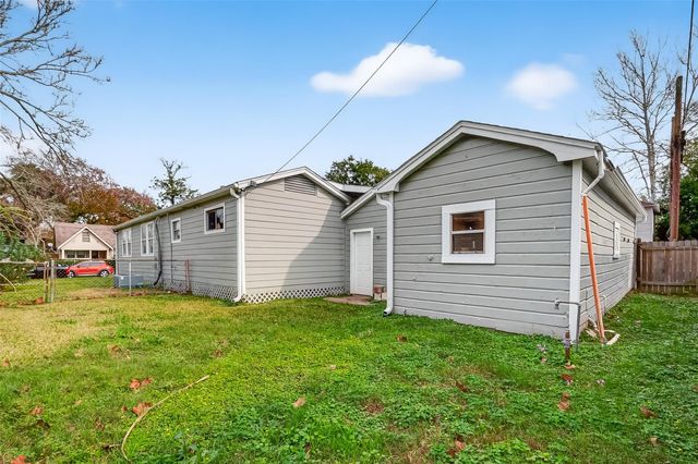 521 Alford Street, Baytown, TX 77520