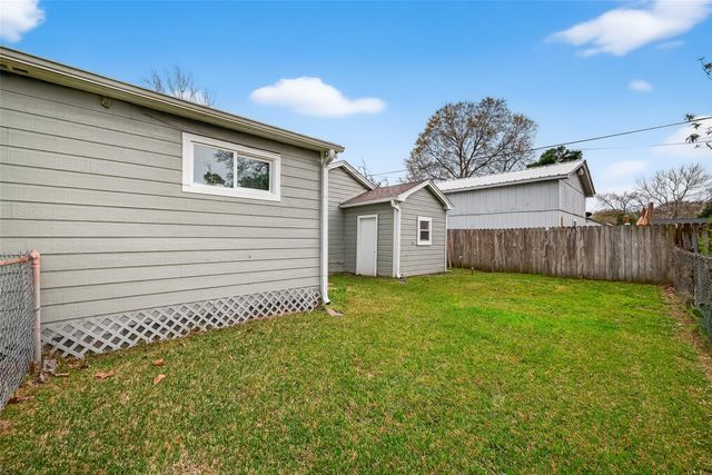 521 Alford Street, Baytown, TX 77520