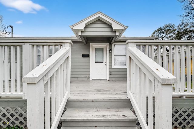 521 Alford Street, Baytown, TX 77520