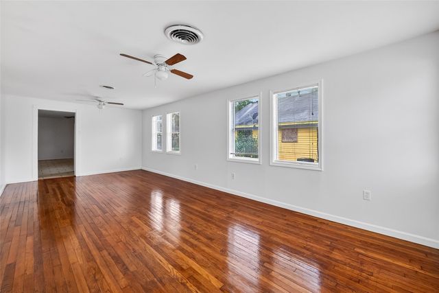 521 Alford Street, Baytown, TX 77520