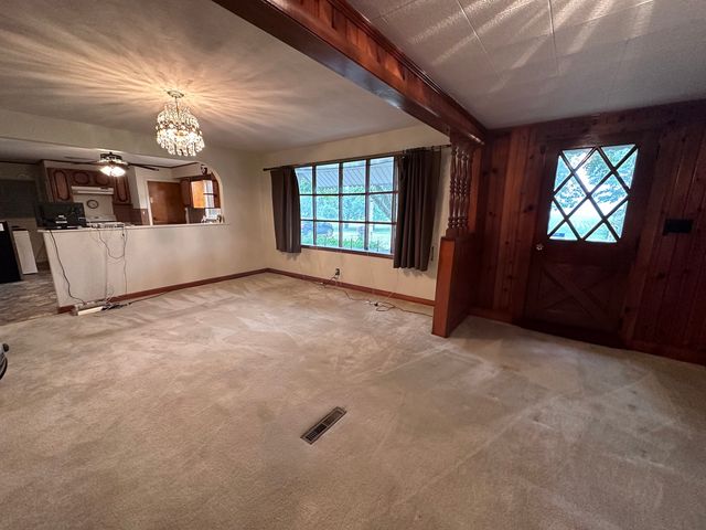 12454 Cracker Road, Farmer City, IL 61842