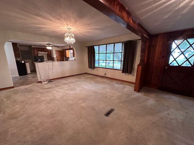 12454 Cracker Road, Farmer City, IL 61842