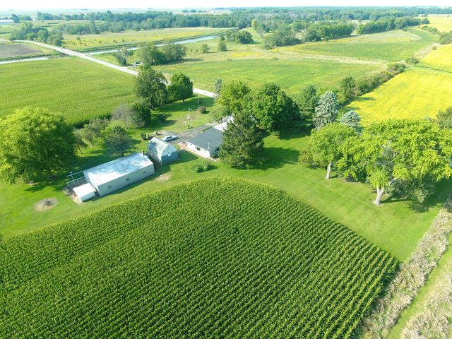 12454 Cracker Road, Farmer City, IL 61842