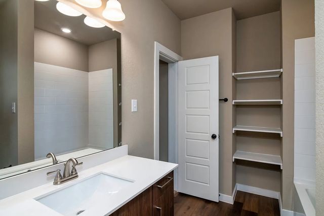 640-642-644-646 Fallow Drive, Venus, TX 76084