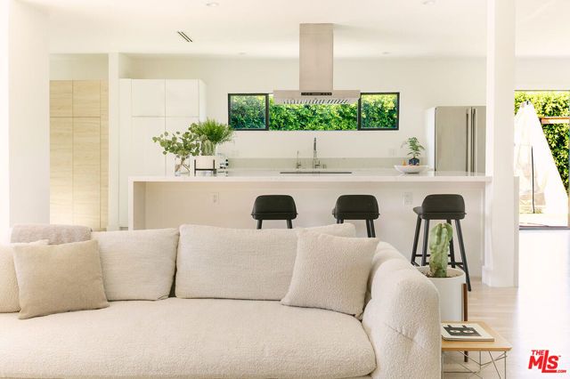 2643 Stoner Avenue, Los Angeles, CA 90064