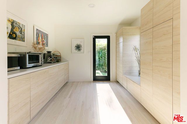 2643 Stoner Avenue, Los Angeles, CA 90064