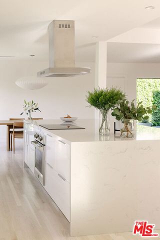 2643 Stoner Avenue, Los Angeles, CA 90064