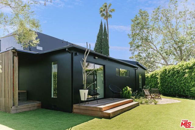 2643 Stoner Avenue, Los Angeles, CA 90064