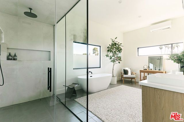 2643 Stoner Avenue, Los Angeles, CA 90064