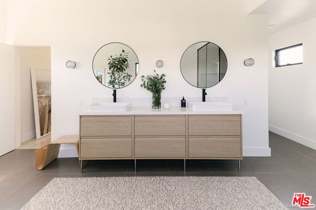 2643 Stoner Avenue, Los Angeles, CA 90064