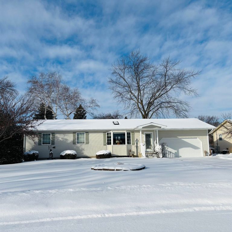 3914 Ranch Drive, Bay City, MI 48706