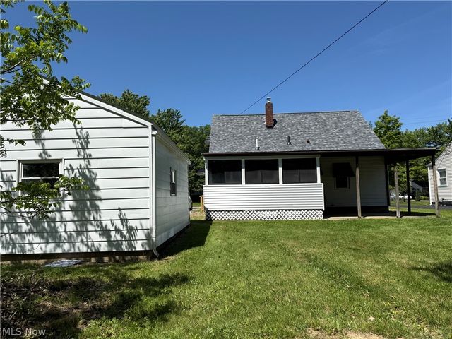 1892 Drexel Avenue NW, Warren, OH 44485