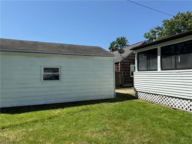 1892 Drexel Avenue NW, Warren, OH 44485
