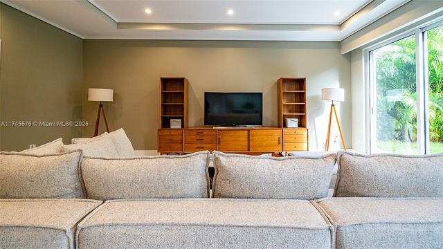 1312 NE 117th Ter 1, Miami, FL 33161