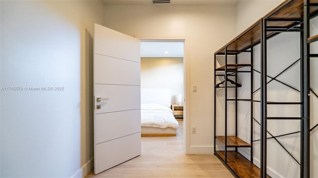 1312 NE 117th Ter 1, Miami, FL 33161