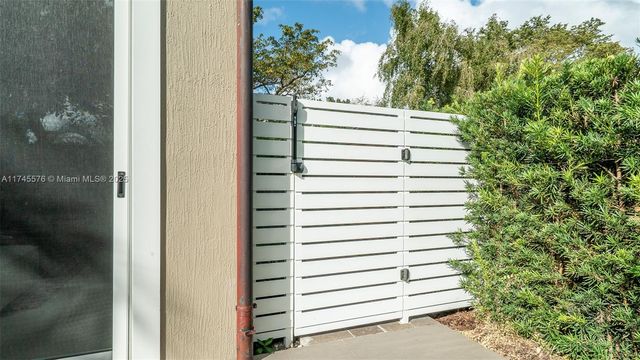 1312 NE 117th Ter 1, Miami, FL 33161