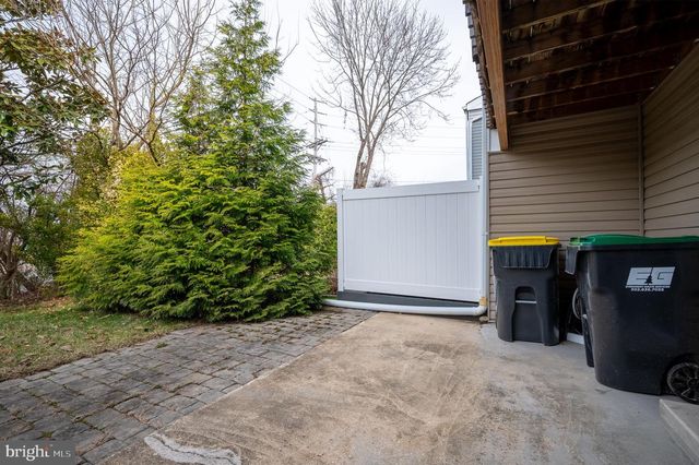 3206 EMERALD PL, Wilmington, DE 19810