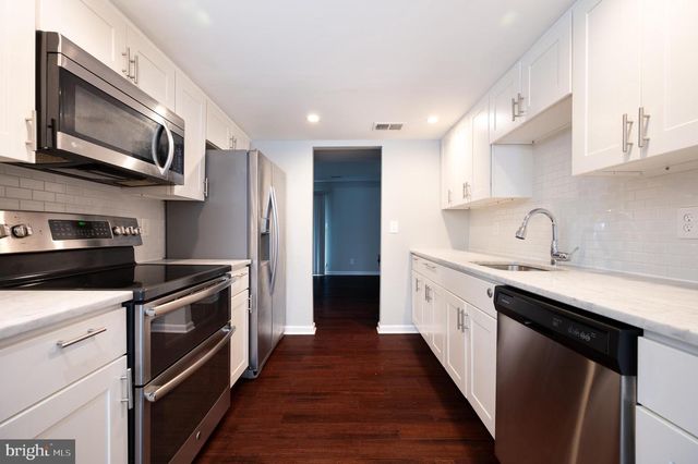 3206 EMERALD PL, Wilmington, DE 19810