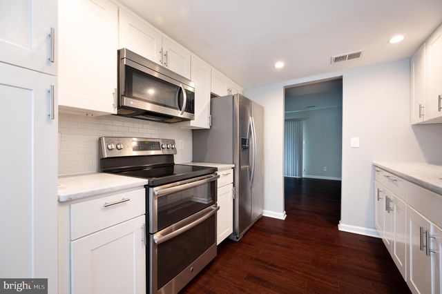 3206 EMERALD PL, Wilmington, DE 19810