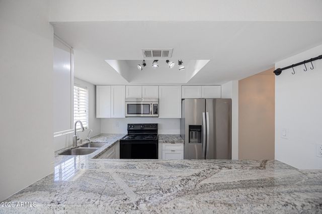 1808 N 32ND Street 104, Phoenix, AZ 85008