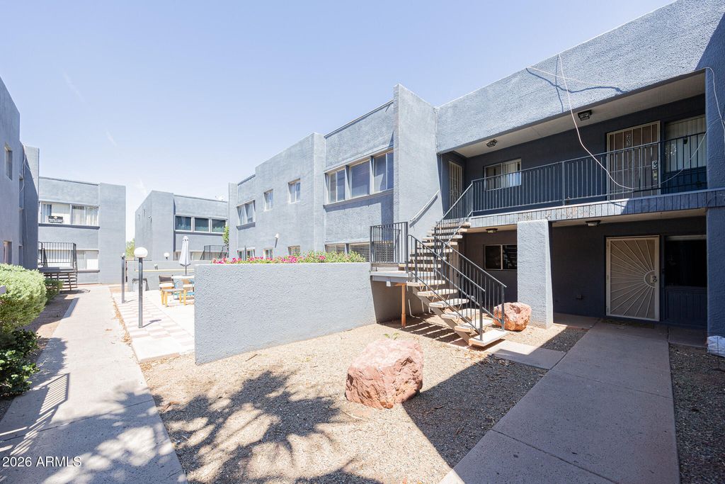 1808 N 32ND Street 104, Phoenix, AZ 85008