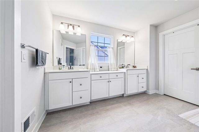 34 Robert Michaels Run, Penfield, NY 14580