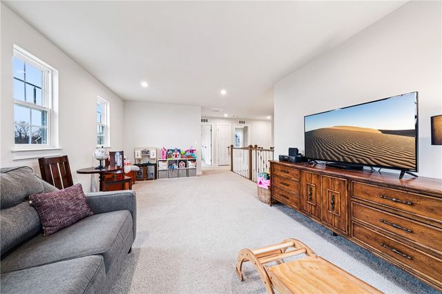 34 Robert Michaels Run, Penfield, NY 14580