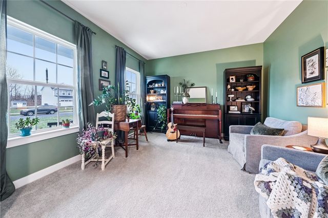 34 Robert Michaels Run, Penfield, NY 14580