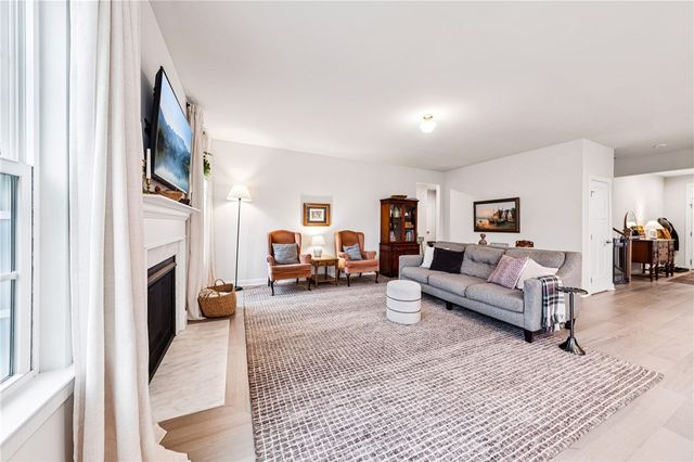 34 Robert Michaels Run, Penfield, NY 14580