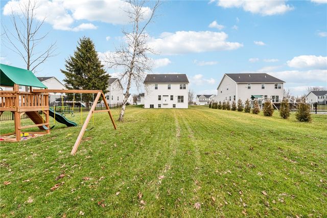 34 Robert Michaels Run, Penfield, NY 14580