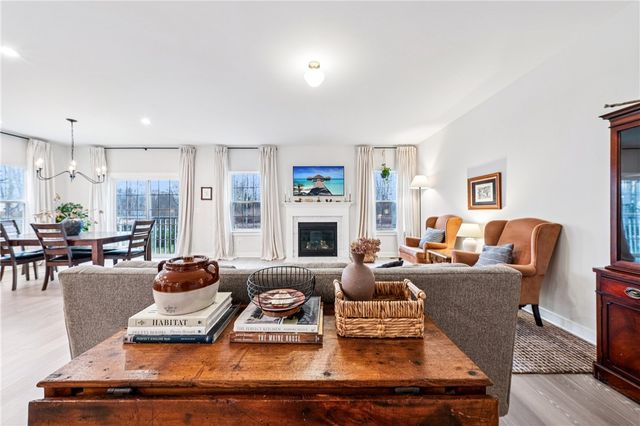 34 Robert Michaels Run, Penfield, NY 14580