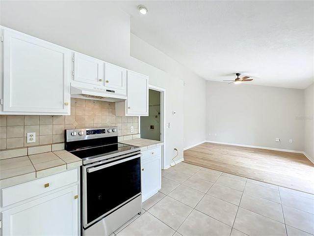 925 OLD MAIL LANE, Sanford, FL 32773
