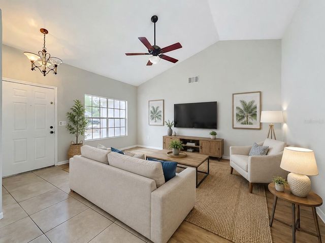 925 OLD MAIL LANE, Sanford, FL 32773