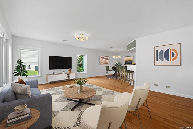 253 E Edgewood Pl, Alamo Heights, TX 78209